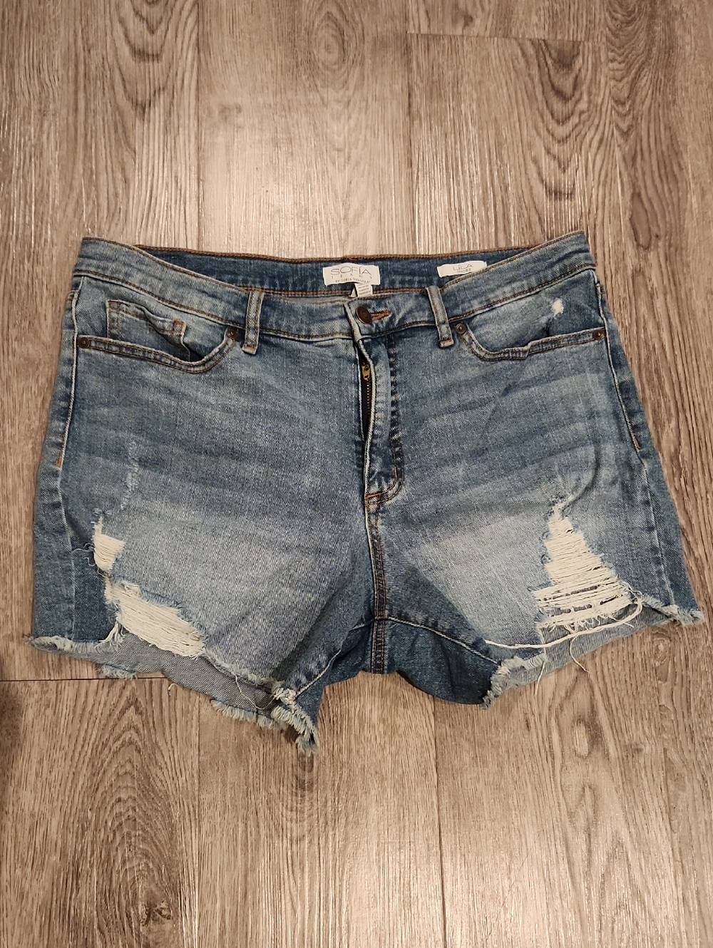 sofia by sofia vergara Light Blue Distressed Denim Shorts- Size 14